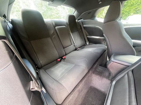 Used 2018 Dodge Challenger SXT image 36