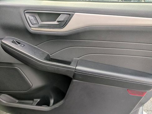 Used 2022 Ford Escape SE image 33