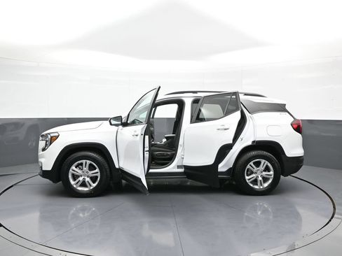 Used 2022 GMC Terrain SLE w/ Driver Convenience Package AWD/4WD image 43