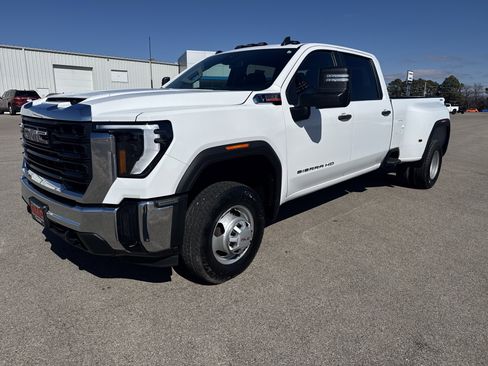 Used 2024 GMC Sierra 3500 Pro AWD/4WD image 1