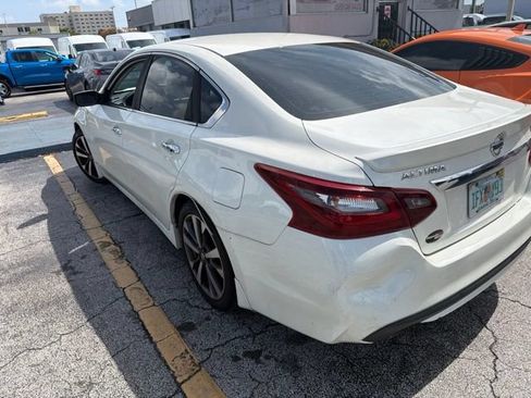 Used 2017 Nissan Altima 2.5 SR FWD image 9