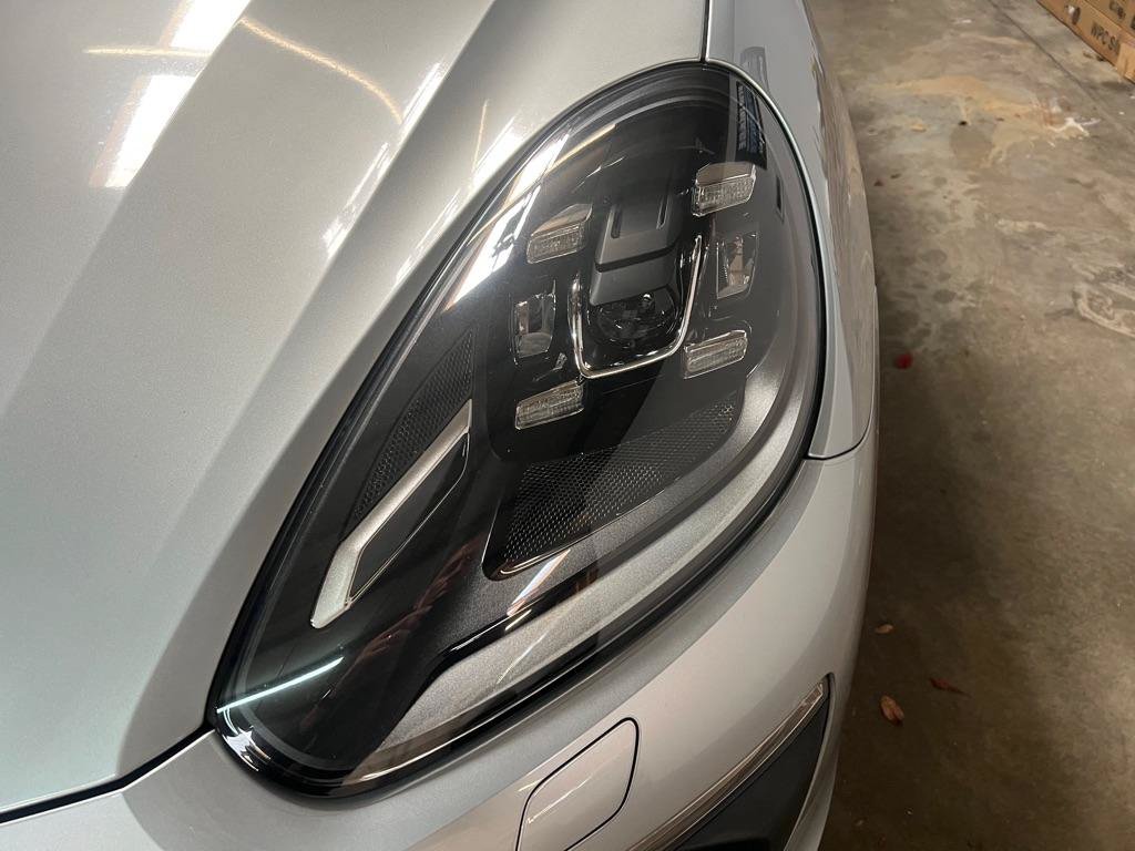 Used 2017 Porsche Cayenne AWD/4WD image 14