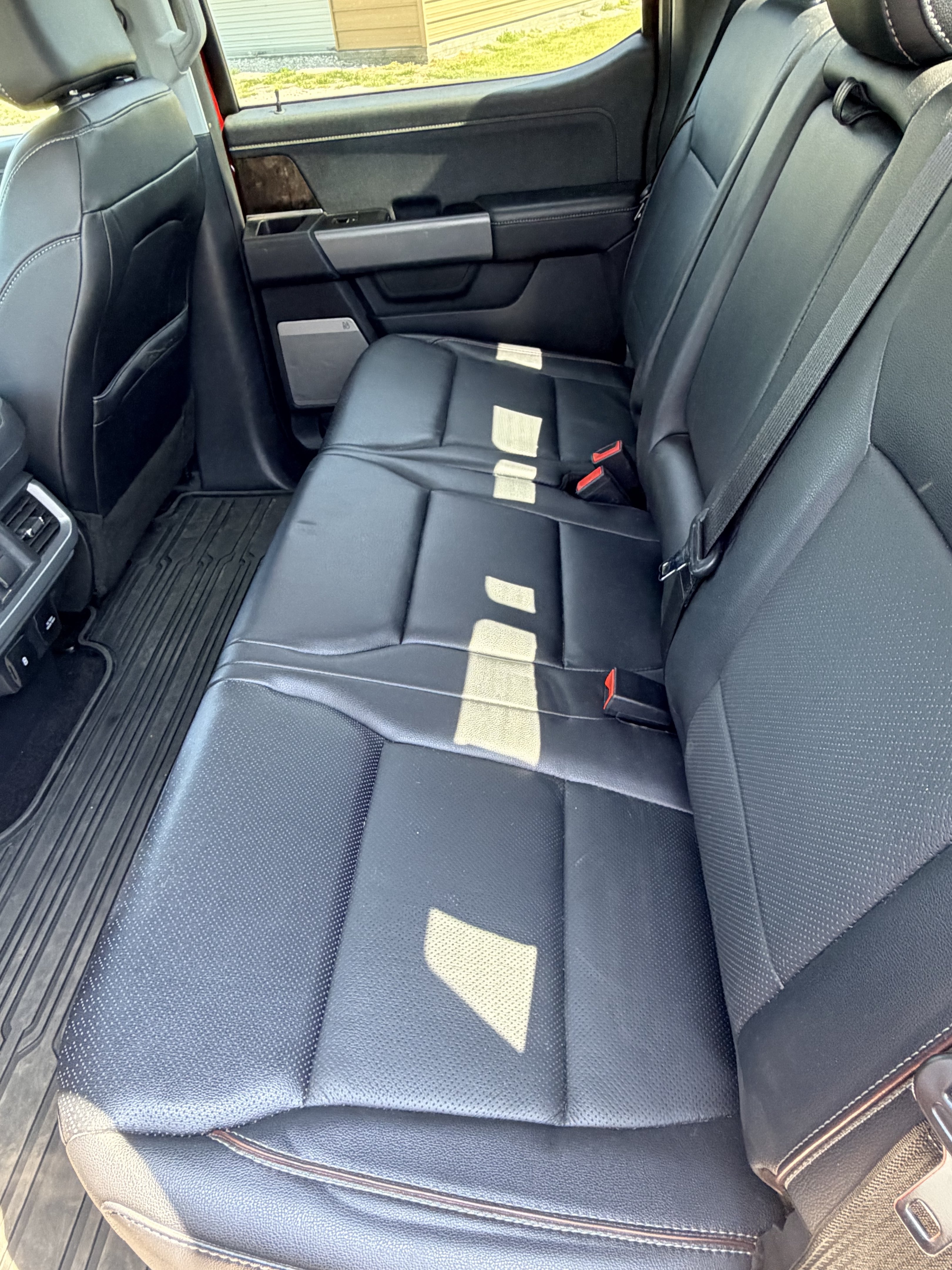 Used 2022 Ford F150 Lariat w/ Equipment Group 502A High AWD/4WD image 17