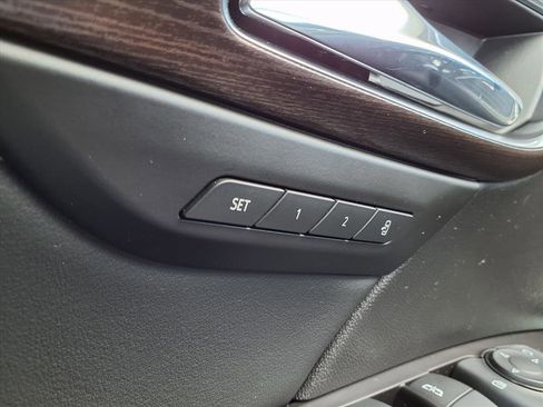 Used 2023 Buick Envision Avenir image 29