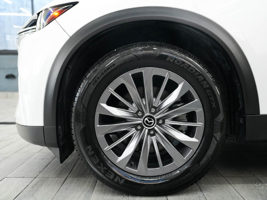 Used 2024 MAZDA CX-90 Plug-In Hybrid w/ Preferred AWD/4WD image 9