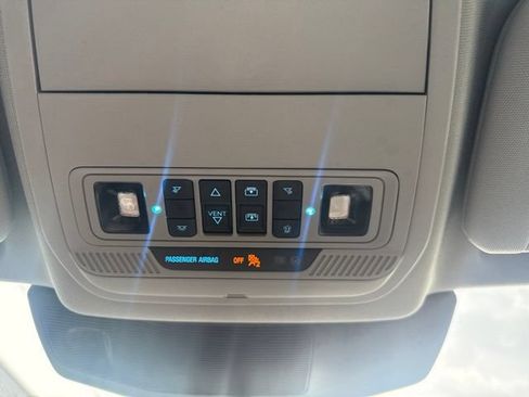 Used 2023 Ford Explorer XLT w/ Equipment Group 202A AWD/4WD image 20