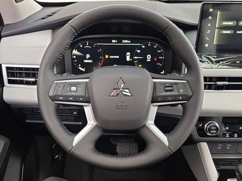New 2026 Mitsubishi Outlander SE FWD image 15