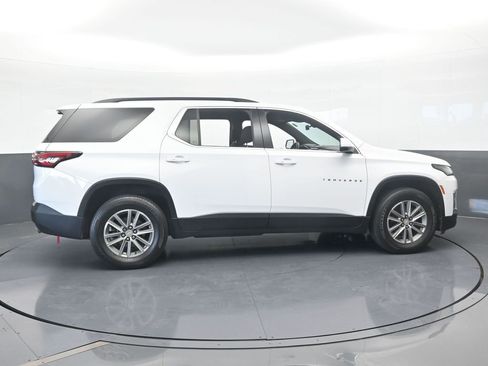 Used 2023 Chevrolet Traverse LT image 7