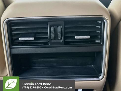 Used 2020 Porsche Cayenne AWD/4WD image 27