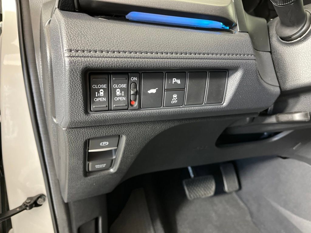 Certified 2026 Honda Odyssey Touring image 34