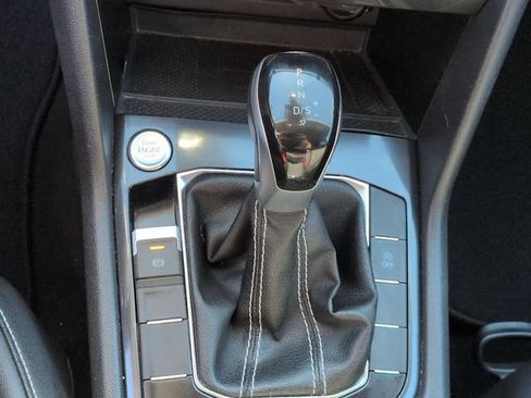 Used 2024 Volkswagen Tiguan SE FWD image 23