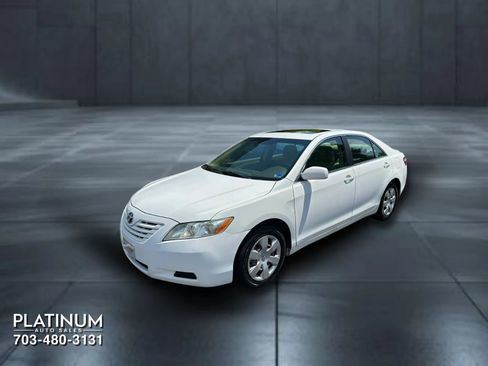 Used 2009 Toyota Camry LE FWD image 6