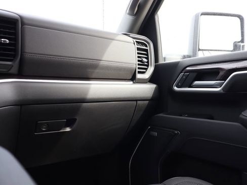 New 2026 Chevrolet Silverado 2500 LTZ w/ LTZ Convenience Package AWD/4WD image 47