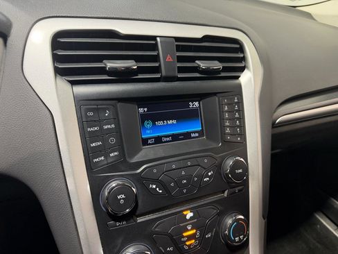 Used 2014 Ford Fusion SE image 30