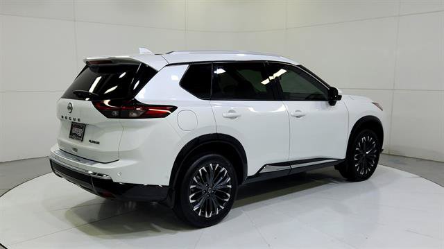 Certified 2024 Nissan Rogue Platinum w/ Platinum Premium Package FWD image 8
