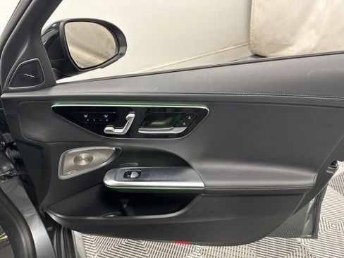Used 2025 Mercedes-Benz C 300 4MATIC Sedan image 32