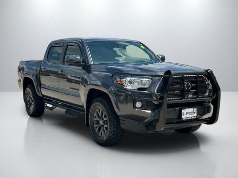 Used 2023 Toyota Tacoma SR5 image 3