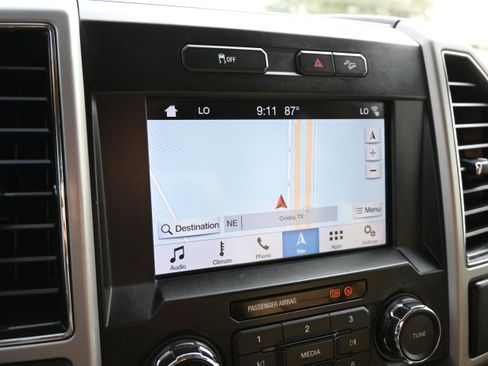 Used 2019 Ford F250 Lariat w/ Lariat Value Package AWD/4WD image 28