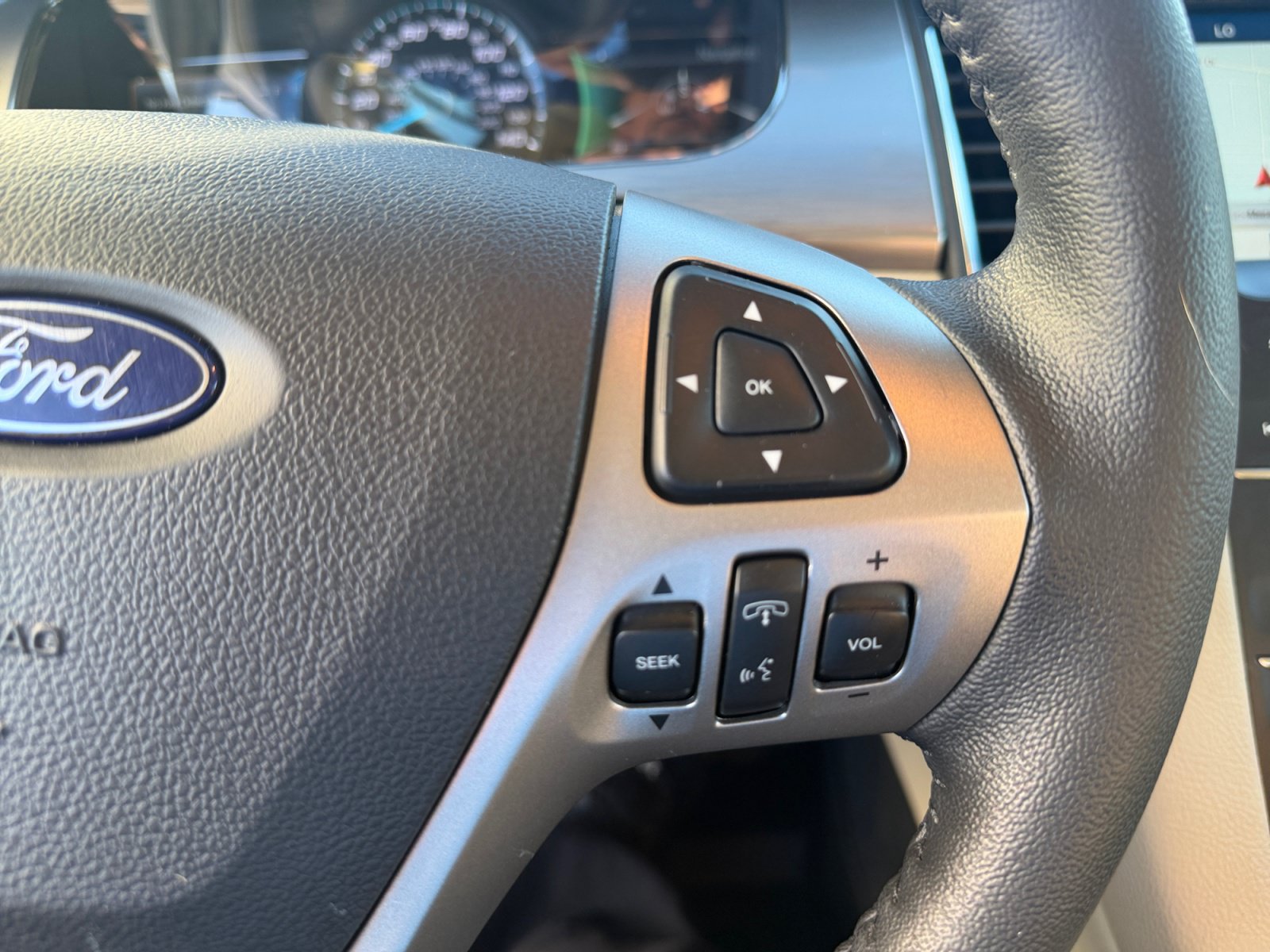 Used 2018 Ford Taurus SEL w/ Equipment Group 201A FWD image 19