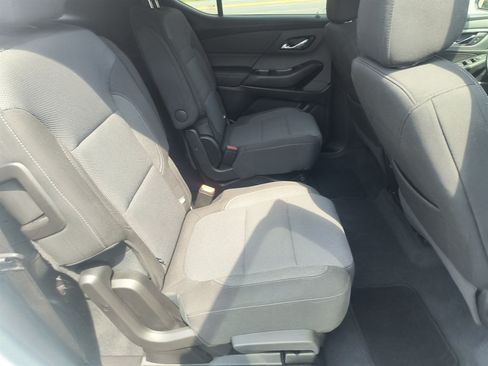 Used 2022 Chevrolet Traverse LT w/ LPO, Cargo Package FWD image 26