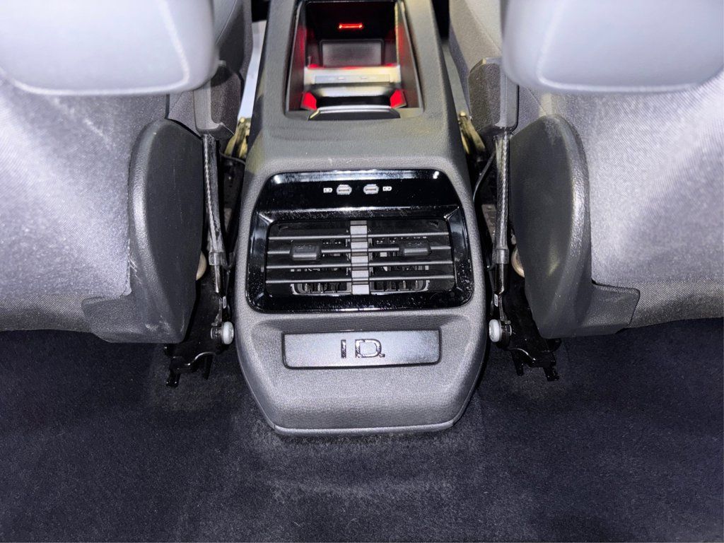 Used 2021 Volkswagen ID.4 Pro RWD image 29