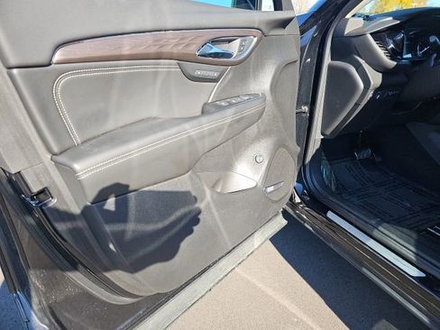 Used 2023 Buick Envision Avenir image 17