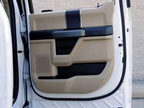 Used 2015 Ford F150 XLT w/ Equipment Group 301A Mid image 26