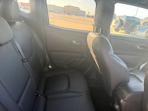 Used 2020 Jeep Renegade Altitude AWD/4WD image 91