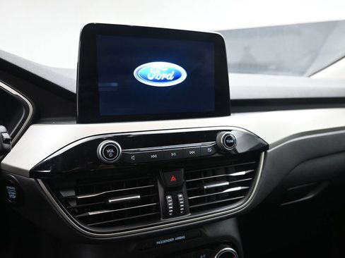 Used 2022 Ford Escape SEL w/ Technology Package FWD image 15