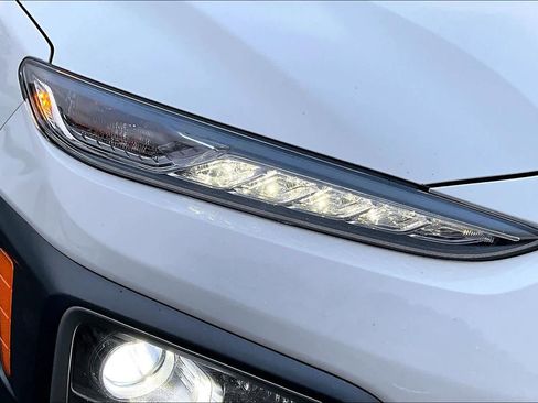 Used 2021 Hyundai Kona Limited image 27