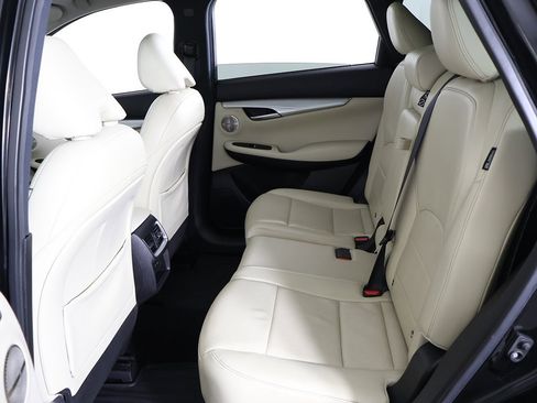 Used 2022 INFINITI QX50 Essential image 39