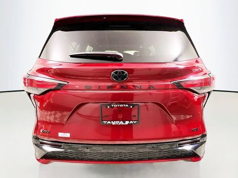 New 2026 Toyota Sienna XSE image 4