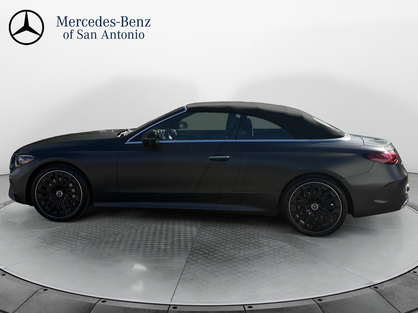 New 2026 Mercedes-Benz CLE 450 4MATIC Cabriolet image 4