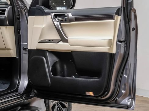 Used 2022 Lexus GX 460 Luxury w/ Sport Design Package image 40