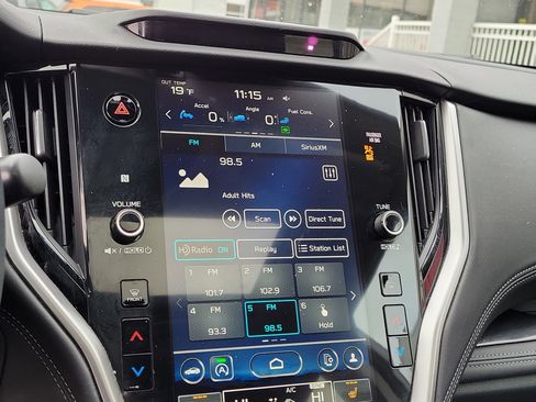 Used 2023 Subaru Outback Limited image 26