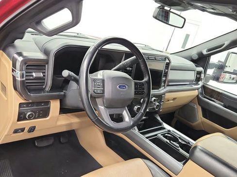 Used 2023 Ford F250 Lariat w/ Chrome Package image 17