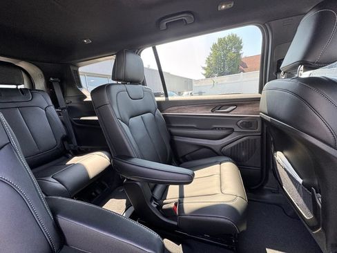 New 2026 Jeep Grand Cherokee L Limited AWD/4WD image 22