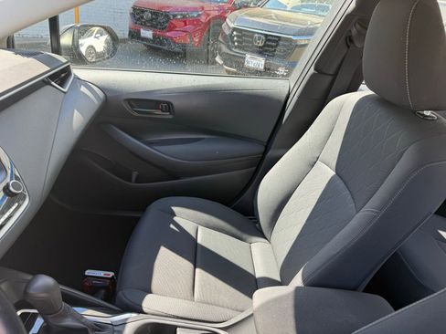 Used 2023 Toyota Corolla LE image 18