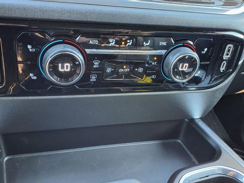 Used 2023 Chevrolet Silverado 1500 LT Trail Boss w/ LT Trail Boss Premium Package image 8