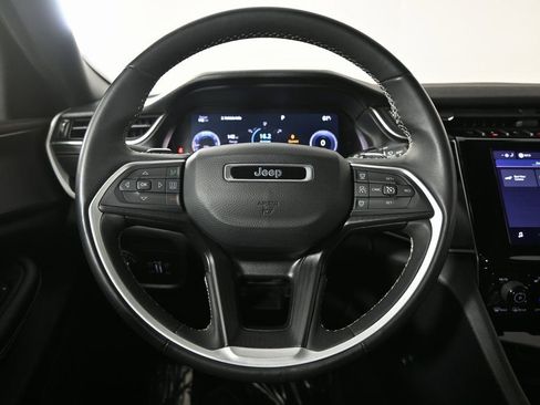 Used 2024 Jeep Grand Cherokee Altitude AWD/4WD image 32