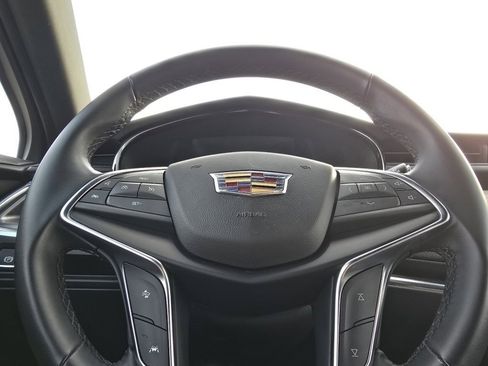 Used 2024 Cadillac XT5 Luxury image 23