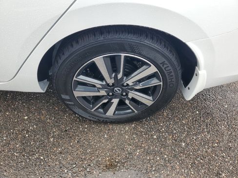 New 2025 Nissan Versa SV w/ Trunk Package image 6