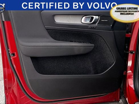 Certified 2023 Volvo XC40 B5 Ultimate w/ Protection Package Premier image 24