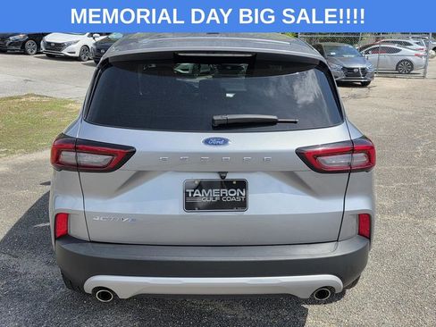 Used 2024 Ford Escape Active w/ Cold Weather Package FWD image 3