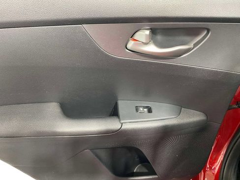 Used 2021 Kia Forte LXS FWD image 13