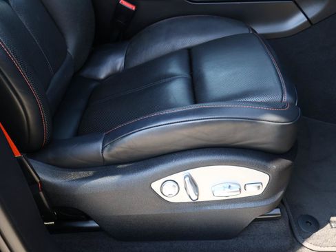 Used 2023 Porsche Macan S AWD/4WD image 20