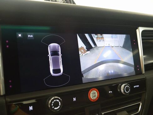 New 2026 Porsche Macan image 30