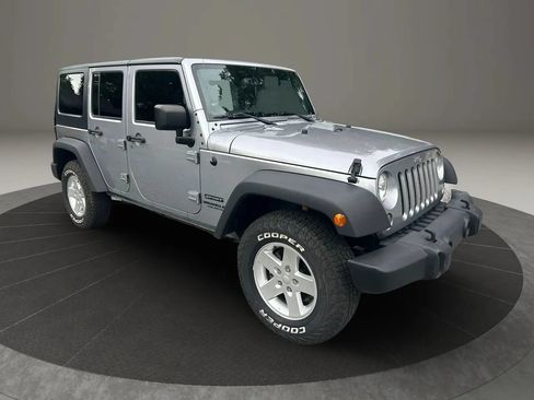 Used 2017 Jeep Wrangler Unlimited Sport w/ Quick Order Package 24S AWD/4WD image 7