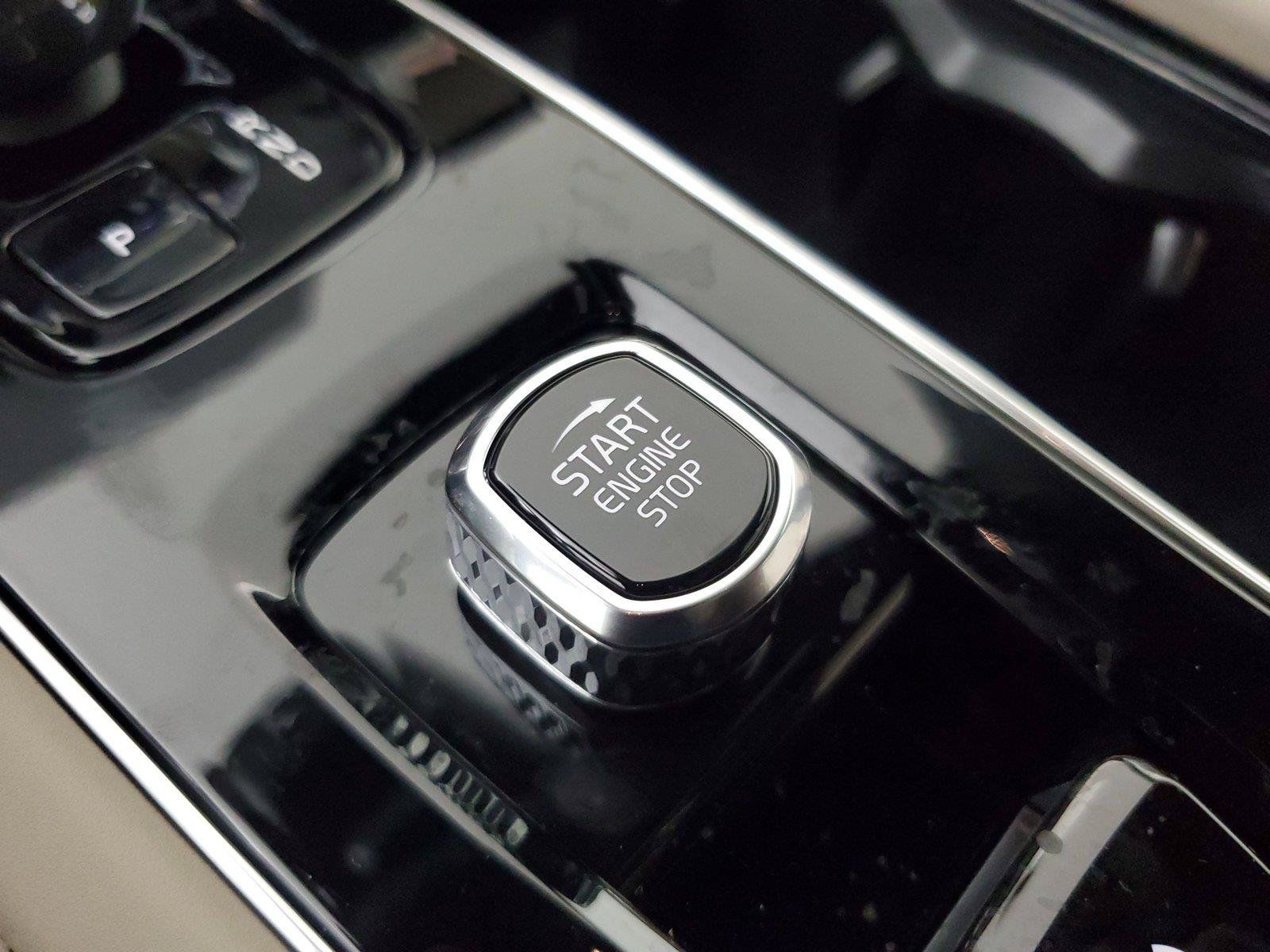 New 2026 Volvo XC90 T8 Core AWD/4WD image 33