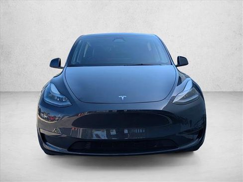 Used 2024 Tesla Model Y Long Range image 2